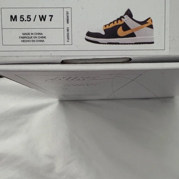 Nike Dunk Low Sneakers NEW - Picture 7 of 8